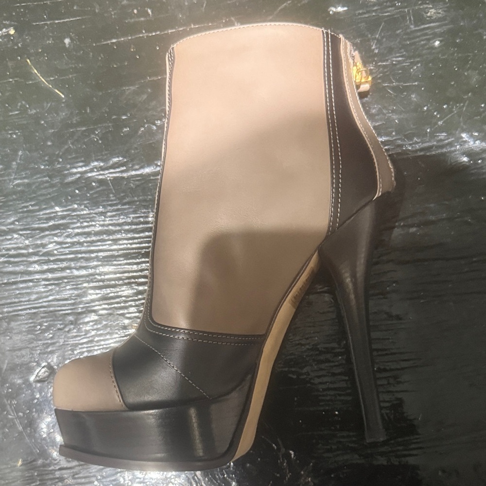 Fendi Black and Brown Heeled Boots